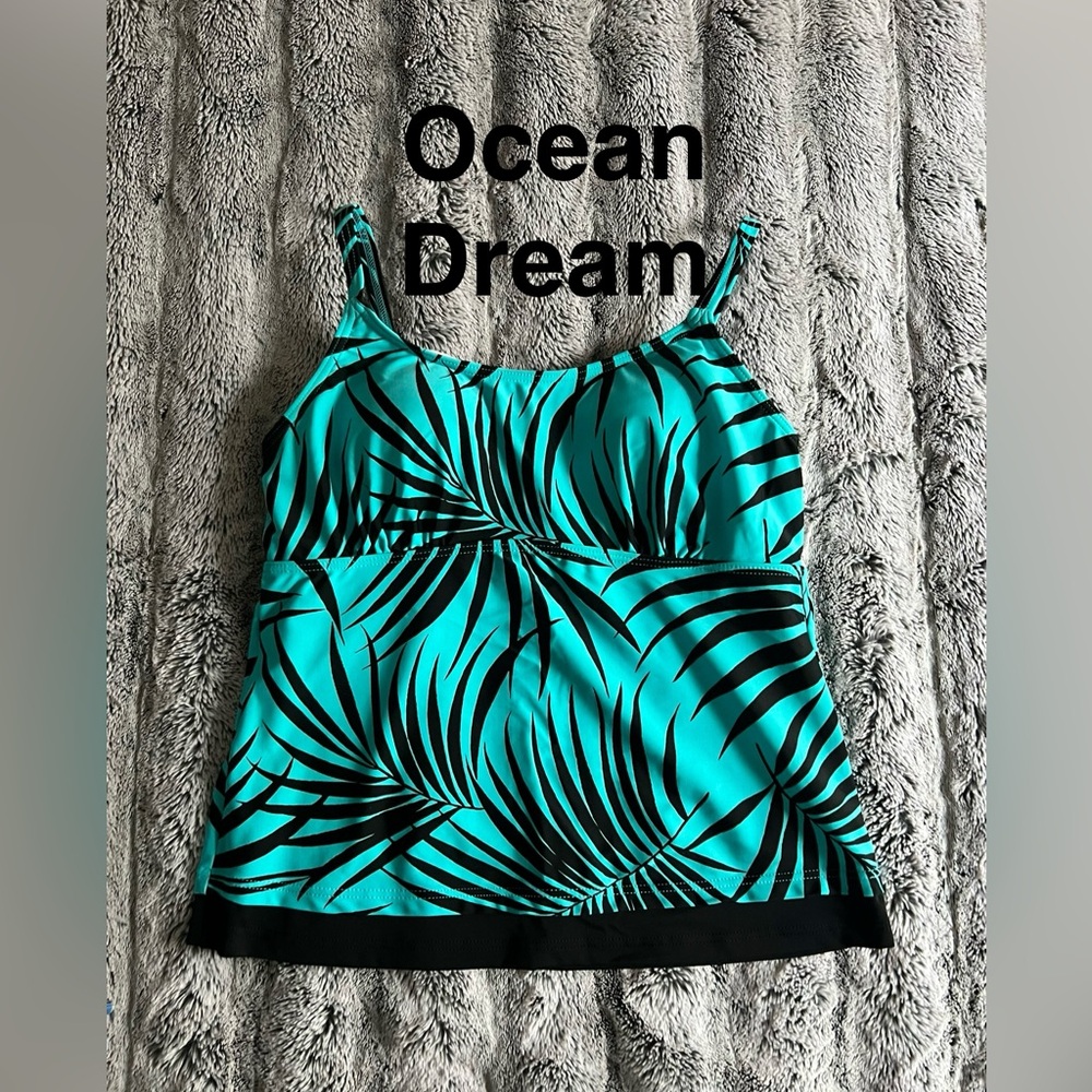 Ocean Dream Swimsuit Top Size 8